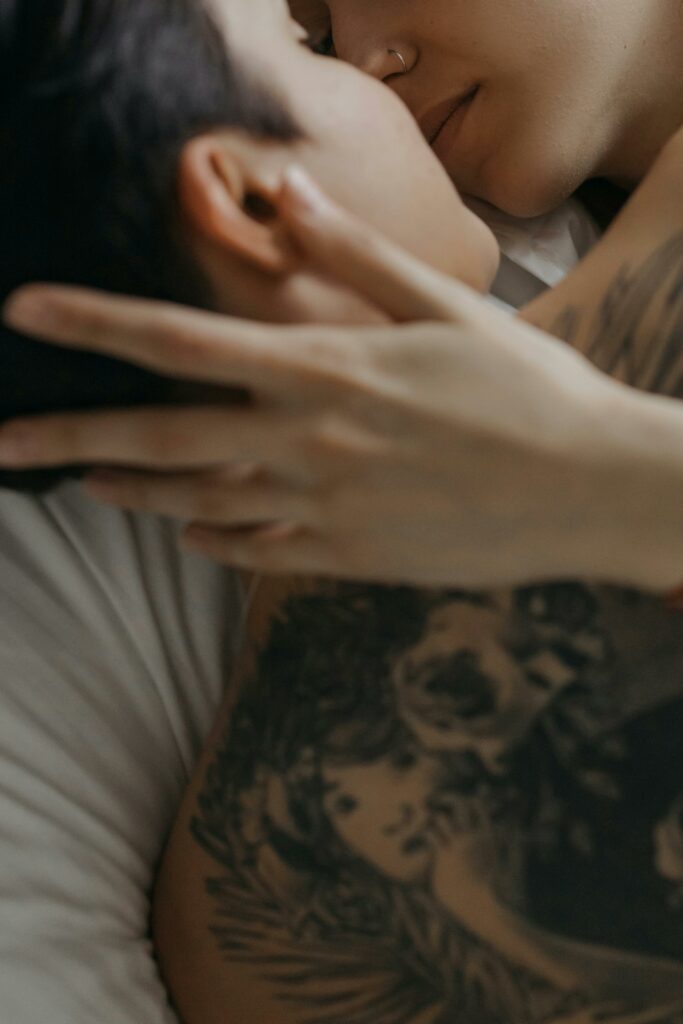 stage tantra couple lesbien couple femmes